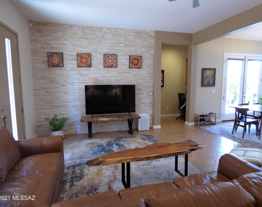 1295 W Varese Way - Photo Thumbnail 4