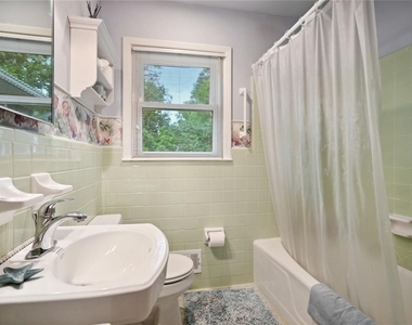 3738 Briarcliff Road Ne - Photo Thumbnail 12