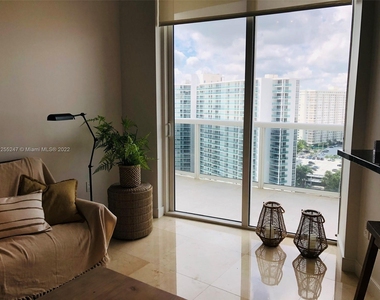 15811 Collins Ave - Photo Thumbnail 8