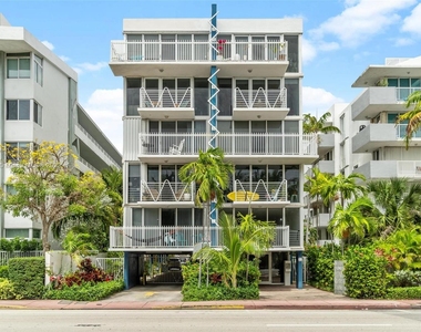 7824 Collins Ave - Photo Thumbnail 0