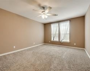 3537 S Gravel Circle - Photo Thumbnail 11