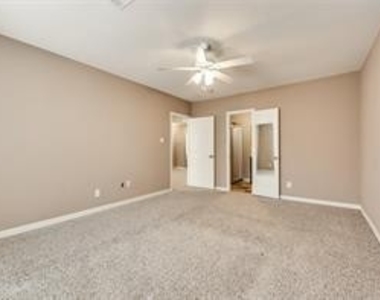 3537 S Gravel Circle - Photo Thumbnail 12