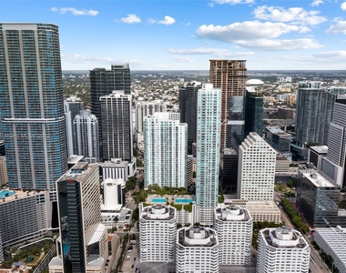 951 Brickell Ave - Photo Thumbnail 28