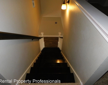 9519 Silver Elm Place - Photo Thumbnail 16