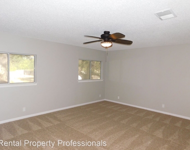 9519 Silver Elm Place - Photo Thumbnail 25