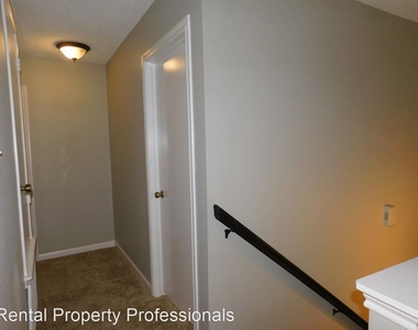 9519 Silver Elm Place - Photo Thumbnail 13