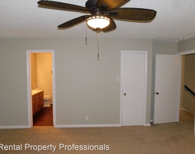 9519 Silver Elm Place - Photo Thumbnail 24