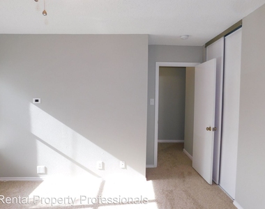 9519 Silver Elm Place - Photo Thumbnail 21