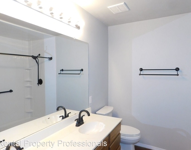 9519 Silver Elm Place - Photo Thumbnail 28