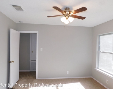 9519 Silver Elm Place - Photo Thumbnail 18