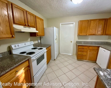 3916 Se Harrison Street - Photo Thumbnail 11