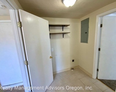 3916 Se Harrison Street - Photo Thumbnail 23