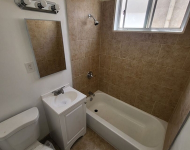 1575 Chestnut Avenue - Photo Thumbnail 15