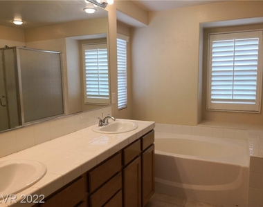 10592 Peach Creek Street - Photo Thumbnail 21