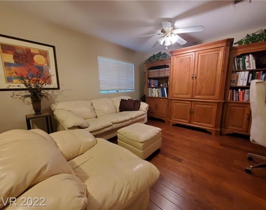 3709 Silver Brook Street - Photo Thumbnail 10