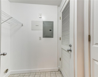 3338 Peachtree Road Ne - Photo Thumbnail 3