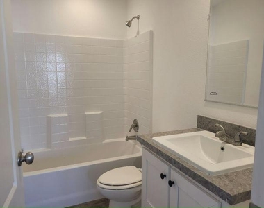 4650 E. Carey Ave - Photo Thumbnail 7