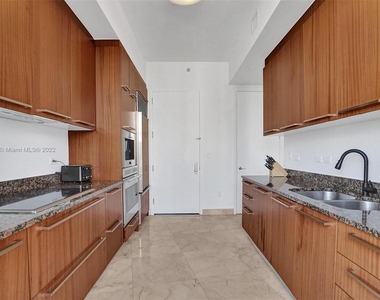 16001 Collins Ave Apt 805 - Photo Thumbnail 18