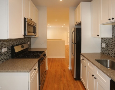 3138 N. Seminary, Unit 2d - Photo Thumbnail 2