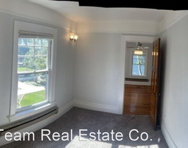 1324 N Nevada Ave - Photo Thumbnail 5