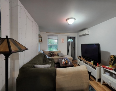 527 Chauncey Street - Photo Thumbnail 3