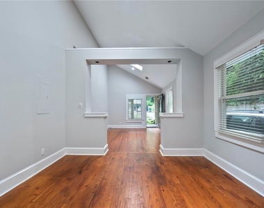 1489 Kenwood Avenue Nw - Photo Thumbnail 4