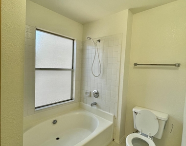 1102 W Peoria Avenue - Photo Thumbnail 20