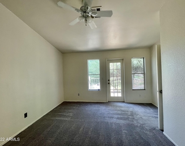 1102 W Peoria Avenue - Photo Thumbnail 12