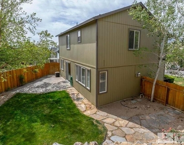 2416 Crestone Dr - Photo Thumbnail 11