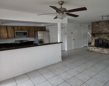 4287 Coral Springs Dr - Photo Thumbnail 5