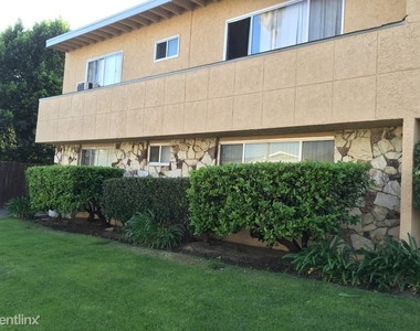 8400 Amigo Avenue - Photo Thumbnail 1