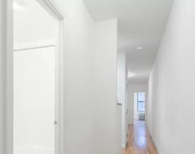 220 East 85th Street - Photo Thumbnail 3