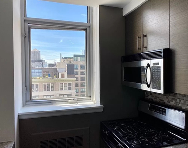  West 21st Street, Unit 1504 - Photo Thumbnail 3