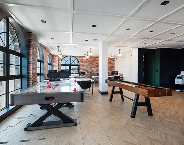 187 Kent Avenue - Photo Thumbnail 9