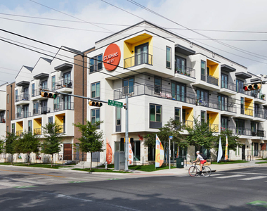 601 W St Johns Ave - Photo Thumbnail 1