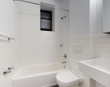 226 East 87th Street - Photo Thumbnail 6