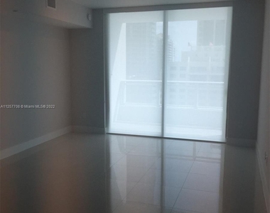 1080 Brickell Avenue - Photo Thumbnail 3