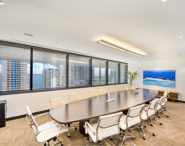 1200 Brickell Ave - Photo Thumbnail 4