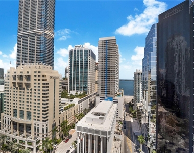 1200 Brickell Ave - Photo Thumbnail 13