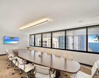 1200 Brickell Ave - Photo Thumbnail 6