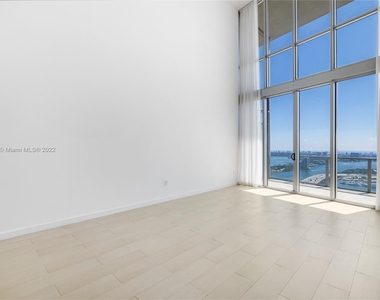 1100 Biscayne Blvd - Photo Thumbnail 8