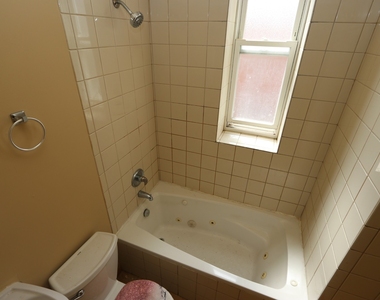 3212 W Warren Boulevard - Photo Thumbnail 4