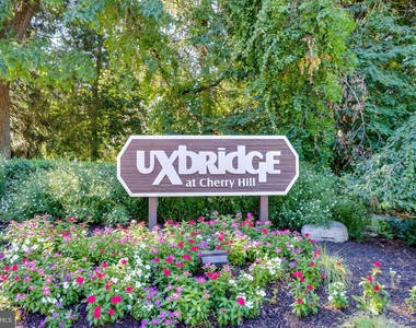 140 Uxbridge - Photo Thumbnail 0