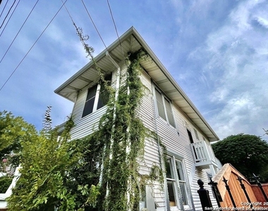 1207 Mccullough Ave - Photo Thumbnail 2