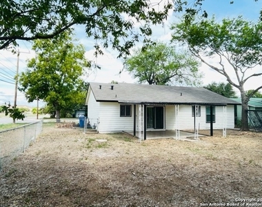 827 Dunwoodie Dr - Photo Thumbnail 11