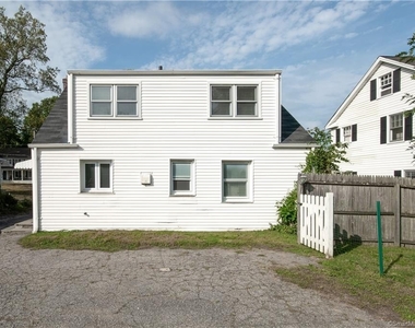 86 Hecker Avenue - Photo Thumbnail 12