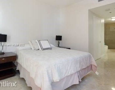 16275 Collins Ave Apt 502 - Photo Thumbnail 8