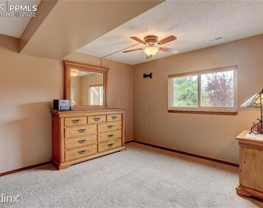 4025r Zurich Drive - Photo Thumbnail 32