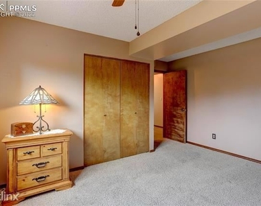 4025r Zurich Drive - Photo Thumbnail 33