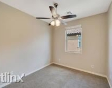 8600r N Genoa Court - Photo Thumbnail 5